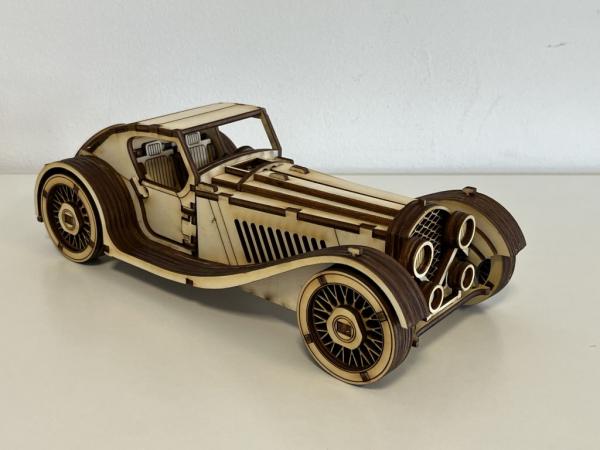 Vintage Roadster als 3D Großmodell - Ansicht rechts vorne